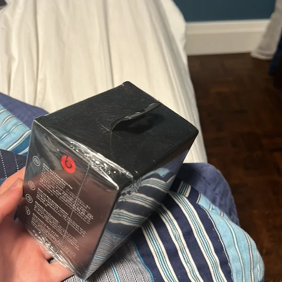 Power Beats Pro - Picture 3 of 3